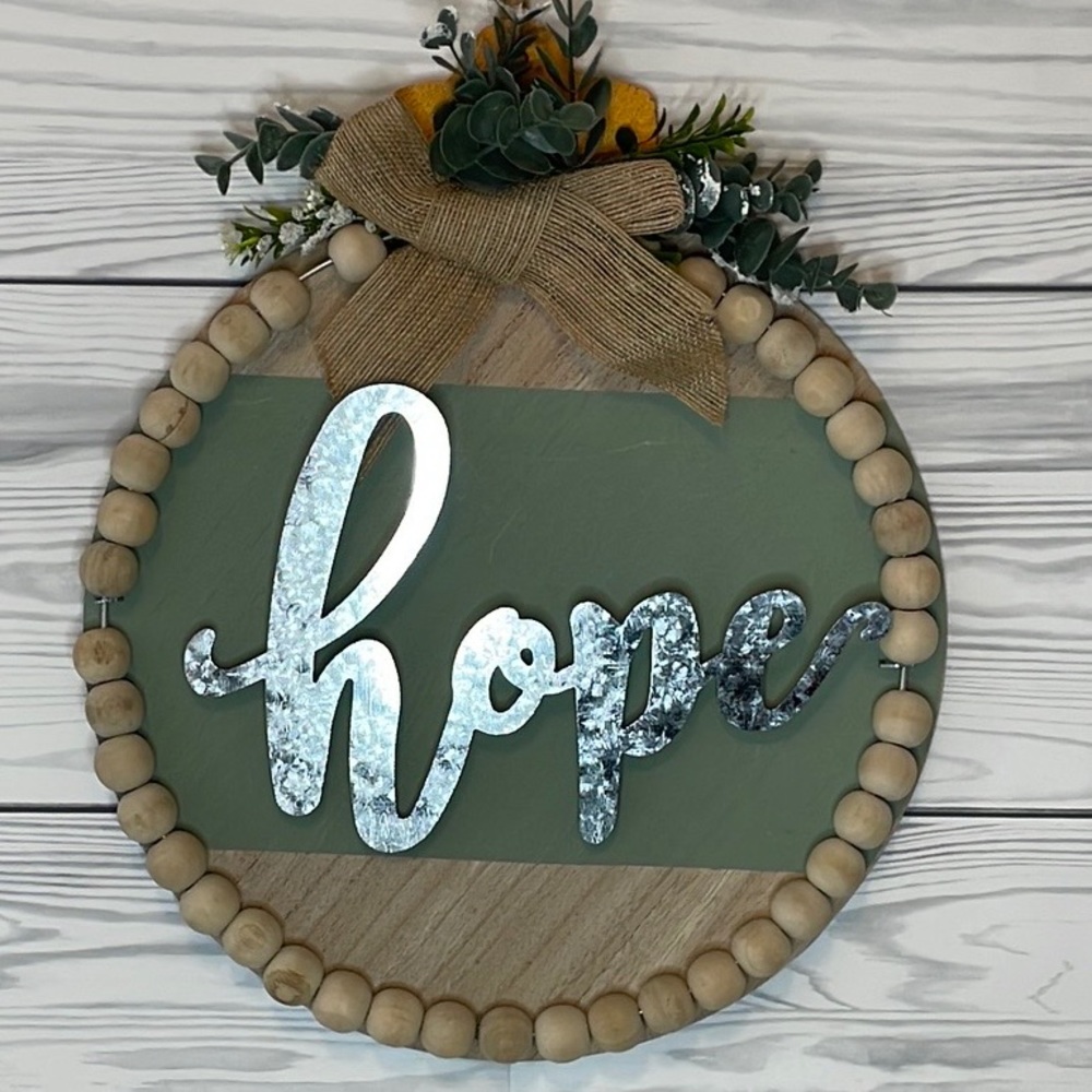 “Hope”‎ Wall Decor